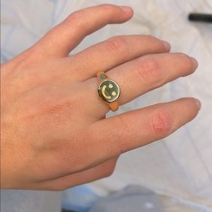 Smiley ring